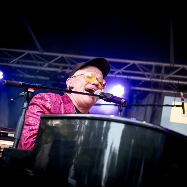 v_35717_01_Elton_John_Tribute_Show_2024_1_Theater_Arnstadt.jpg